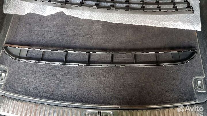 Решетка в бампер Volkswagen TouaregNF