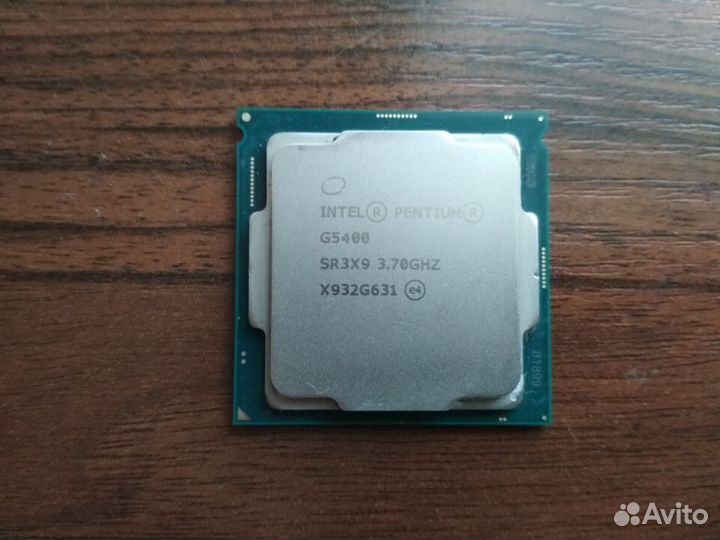 Процессор Intel Pentium G5400 Socet 1151v2