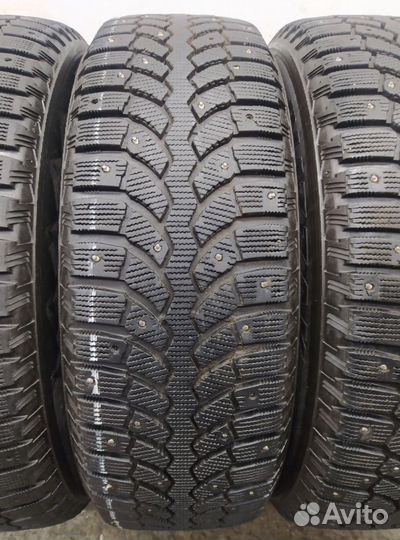 Bridgestone Blizzak Spike-01 225/65 R17 100Z