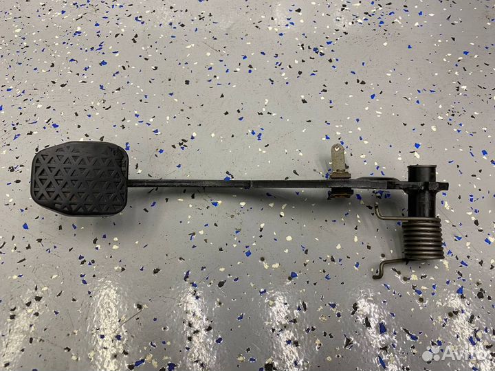 Педаль тормоза BMW E34 535 M30B35