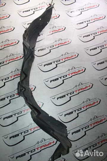 Подкрылок toyota echo platz vitz yaris NCP10 NCP11