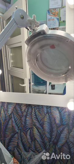 Кольцевая лампа лупа со штативом на крестовине