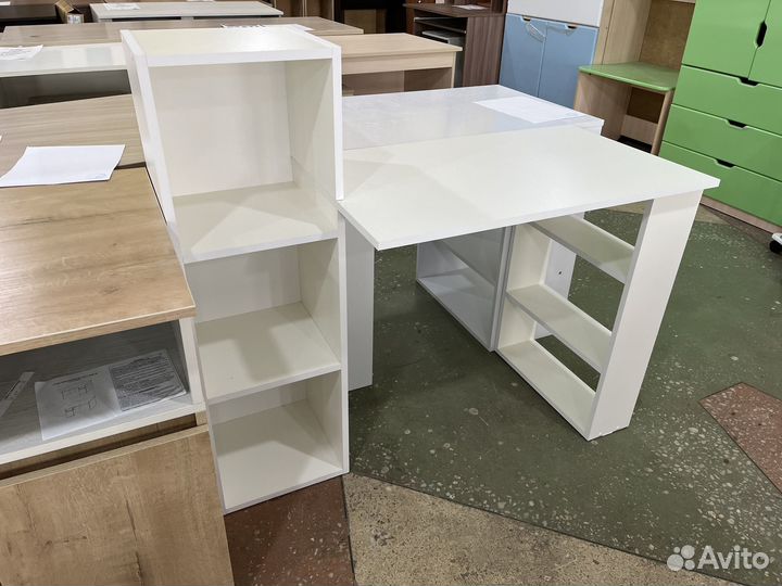 Стол компьютерный новый