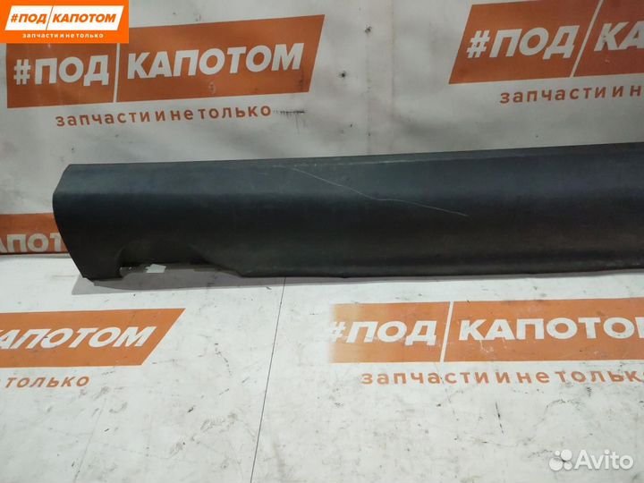 Накладка на порог левая Volvo XC60 2010