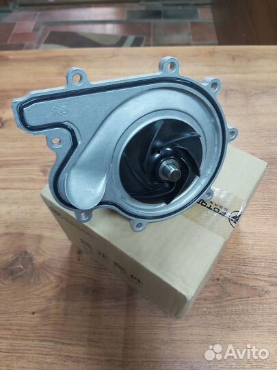 Насос водяной (помпа) Cummins 2.8. оригинал