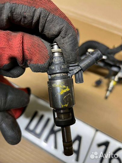 Топливная рампа Audi A5 8T 2.0 tfsi cdnc