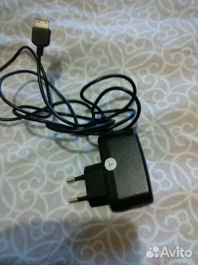 Зарядное устройство