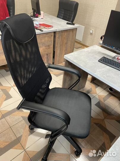 Офисные кресла 