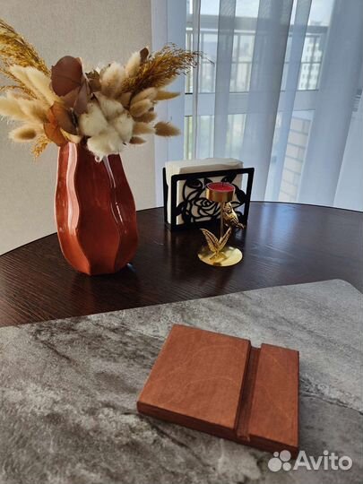 Подставка под телефон