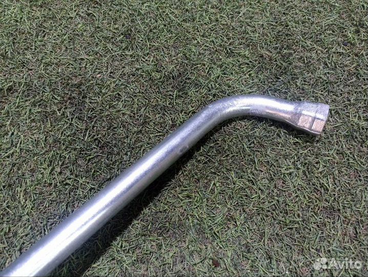 Ключ балонник Volkswagen Touareg NF II 2 cmta 2014