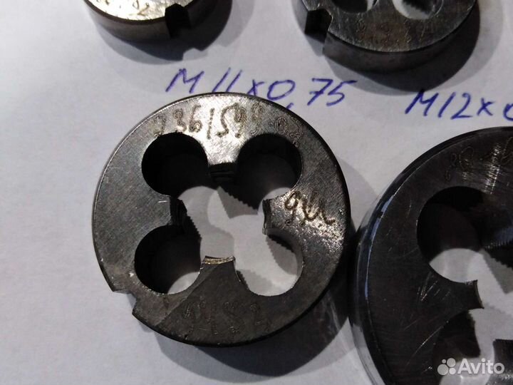 Плашка шаг 0.75