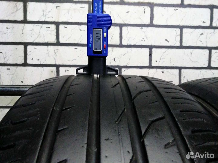 Continental ContiPremiumContact 2 215/55 R17 94V