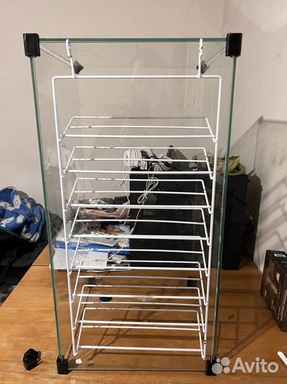 Стеклянный куб