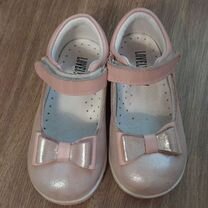 Туфли для девочки (нарядные 22 размер)