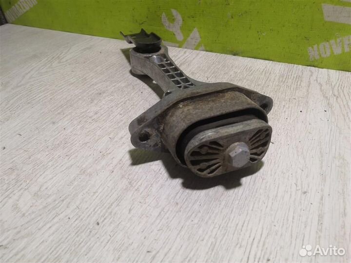 Кронштейн кпп Шкода Октавия А4