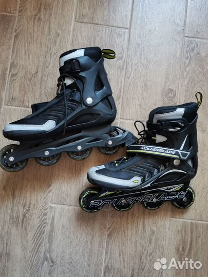 Роликовые коньки