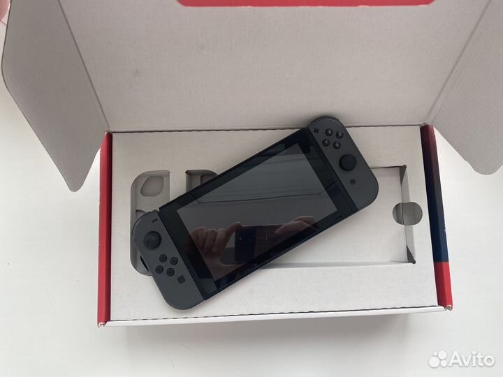 Nintendo switch rev 2 32 гб+ 1 тб