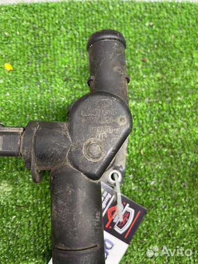 Фланец системы охлаждения 06a121133al VAG