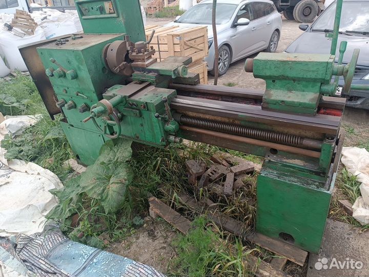 Токарный станок