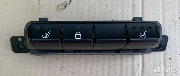 Kia Ceed 2 JD хеч Кнопки обогрева сидений