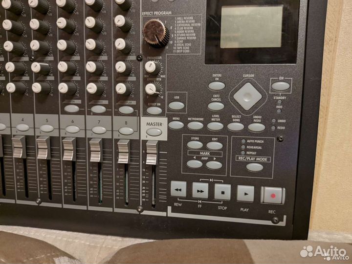 HDD-портастудия Korg D888