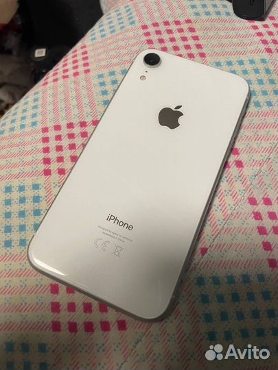 iPhone Xr, 64 ГБ