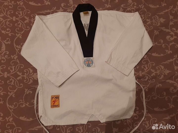 Костюм для тхэквандо