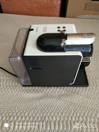 Кофемашина капсульная Nespresso Delonge