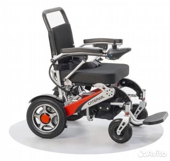 Легкая кресло-коляска с электроприводом