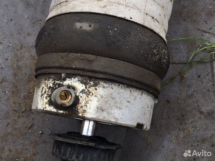 Амортизатор передний Audi Q7