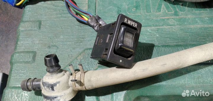 Продам кнопку стеклоочистителя заднего стекла
