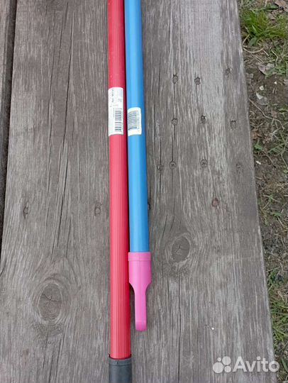 Черенок с резьбой для щётки и швабры