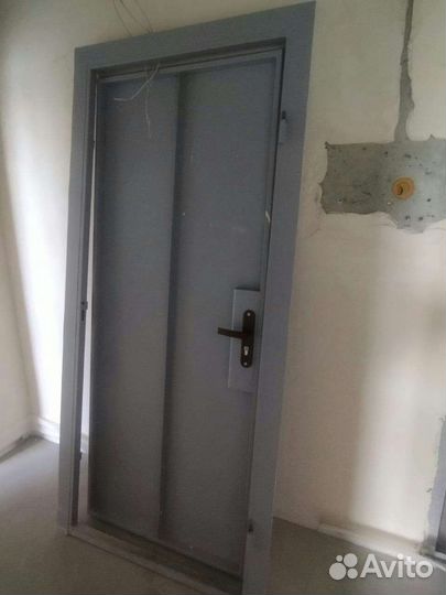 Дверь входная железная