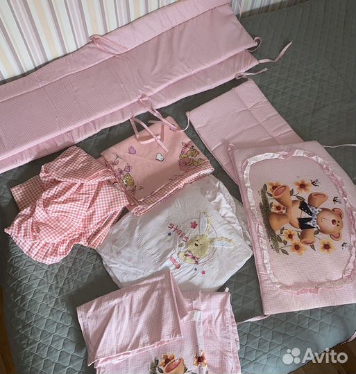 Бортики в детскую кроватку для девочки