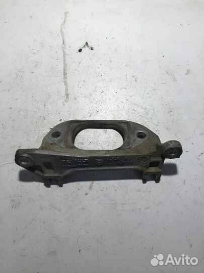 Кронштейн опоры кпп Renault Logan