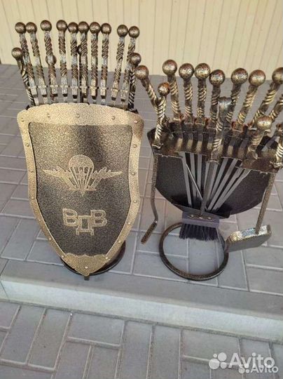 Подарок на день вдв подставка для шампуров