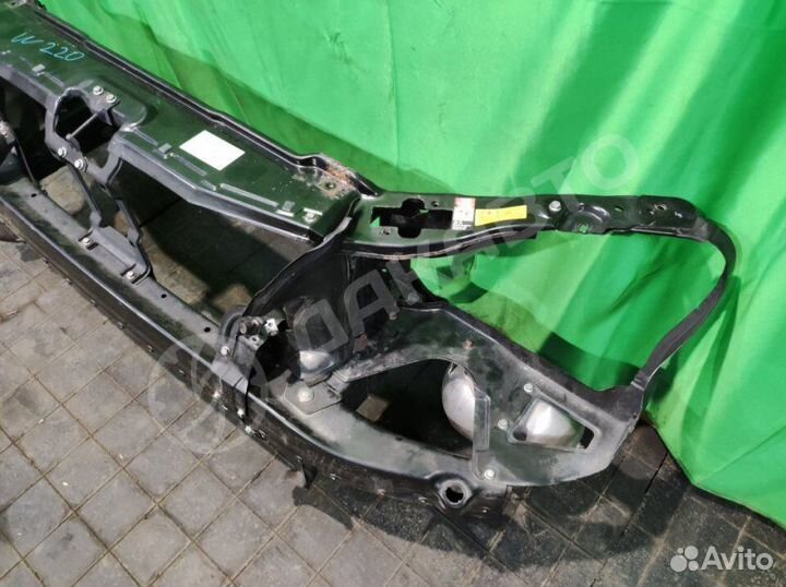 Панель (телевизор) передний Mercedes-Benz S W220