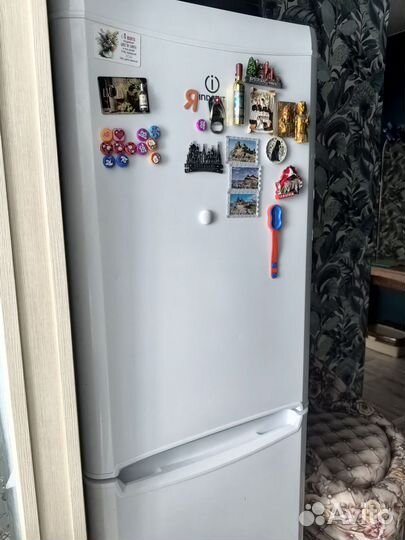 Холодильник indesit