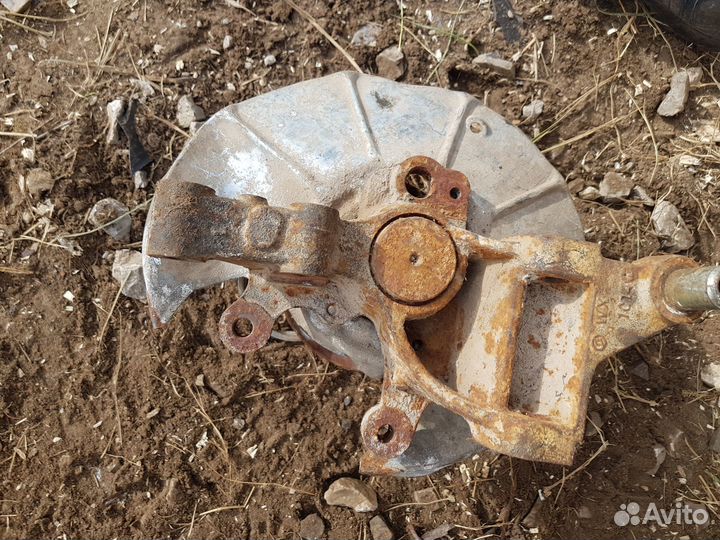 Кулак задний левый Haima 3