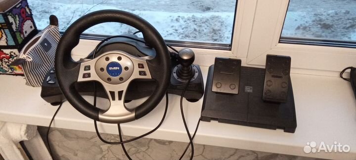 Игровой руль с педалями и коробкой передач
