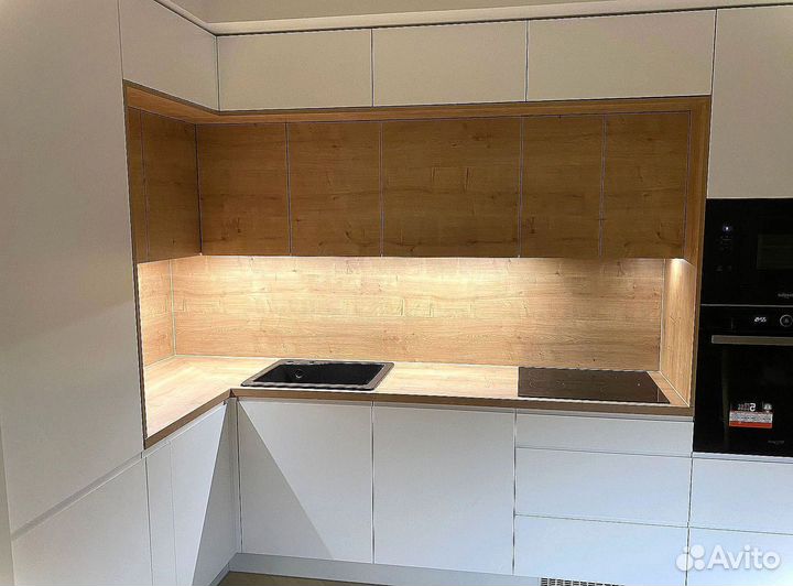 Кухня в потолок