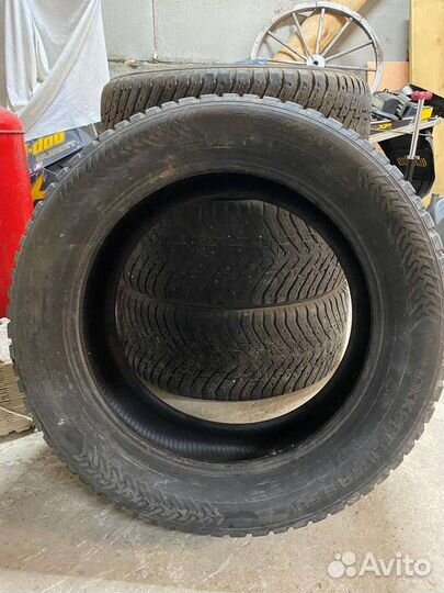 Nokian Tyres Hakkapeliitta 8 SUV 275/50 R20 113T