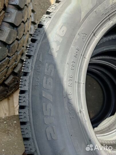 Pirelli Formula Ice 215/65 R16 98T