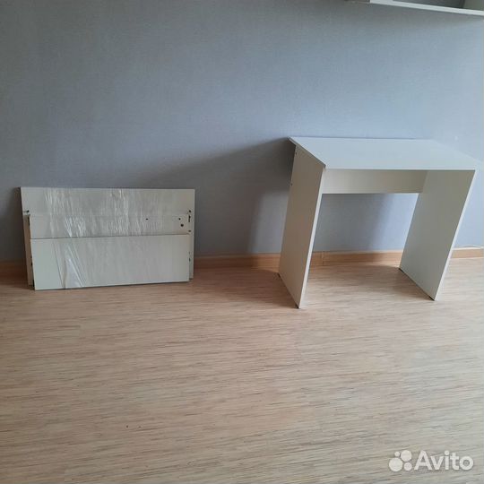 Стол письменный