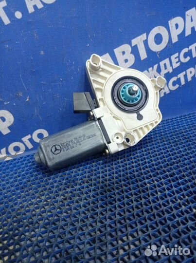 Моторчик стеклоподъемника Mercedes-Benz W169