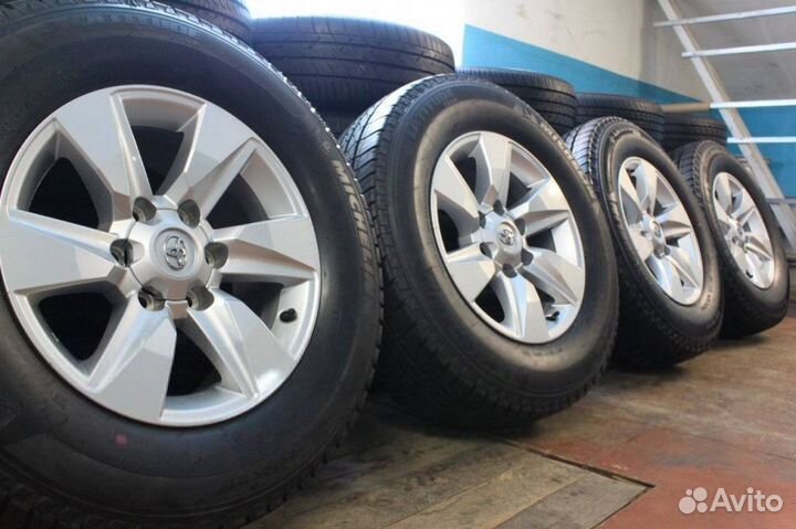 Toyota LC Prado Michelin Latitude Tour 265/65 R17