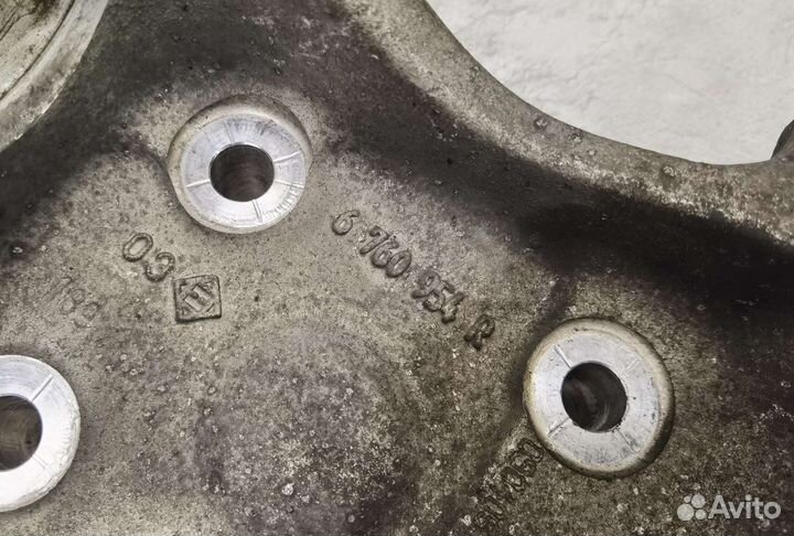 Поворотный кулак передний BMW E60 E61