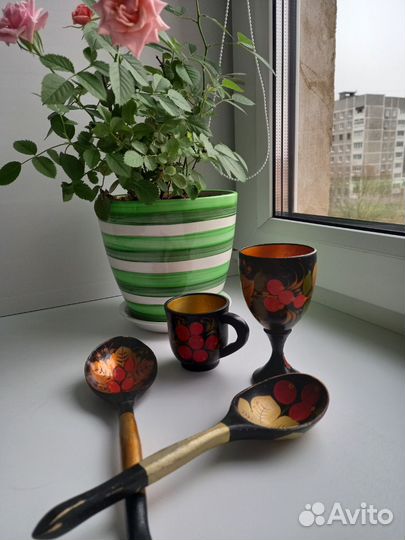 Деревянная старинная посуда хохлома