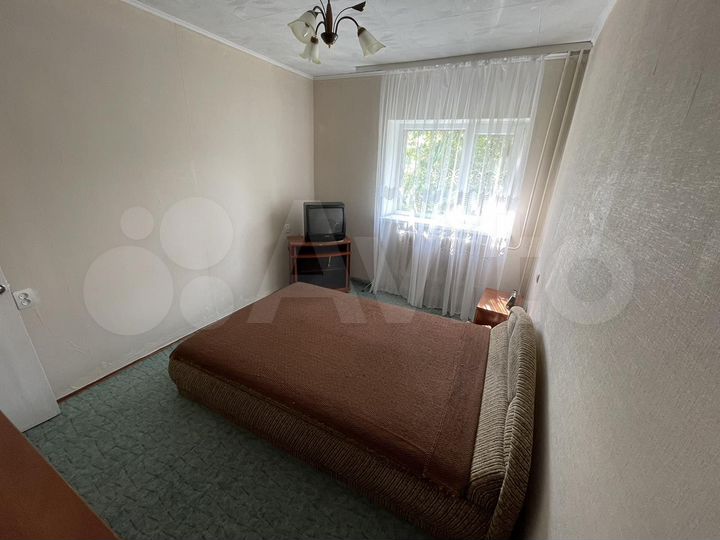 2-к. квартира, 52 м², 1/3 эт.