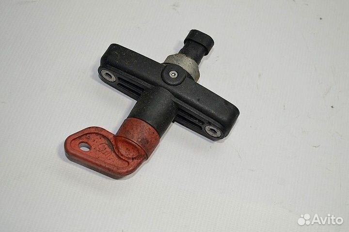 Выключатель массы volvo FH (01.12)